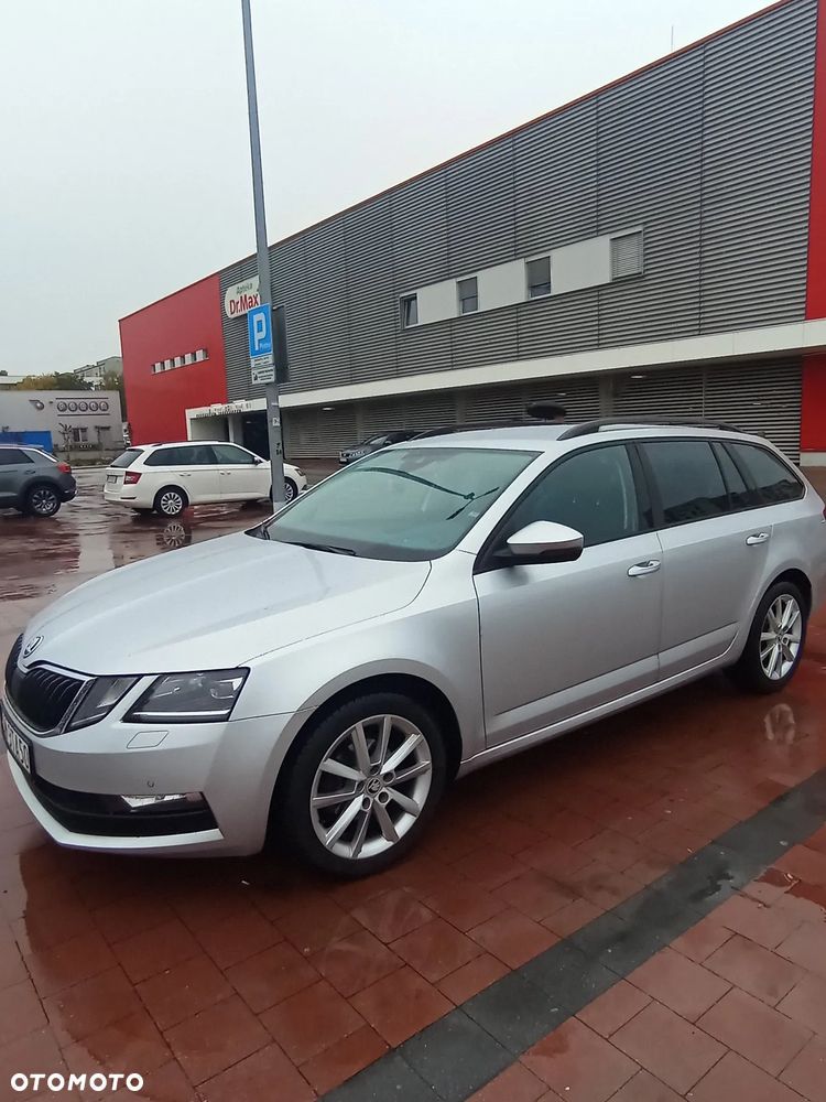 Skoda Octavia Combi 1.6 TDI DSG Ambition - 1