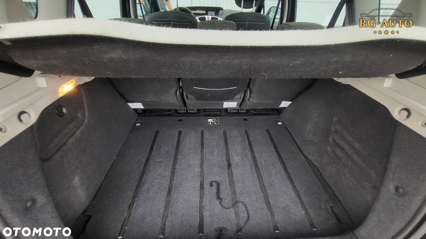 Renault Scenic - 32