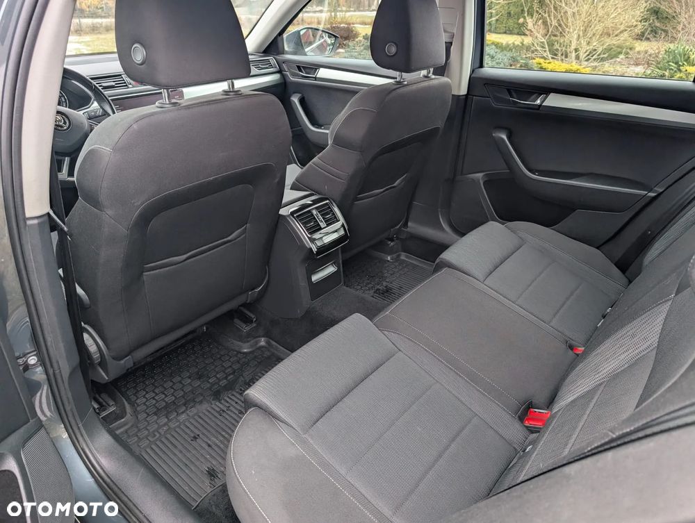 Skoda Superb 2.0 TDI 4x4 Ambition DSG - 11