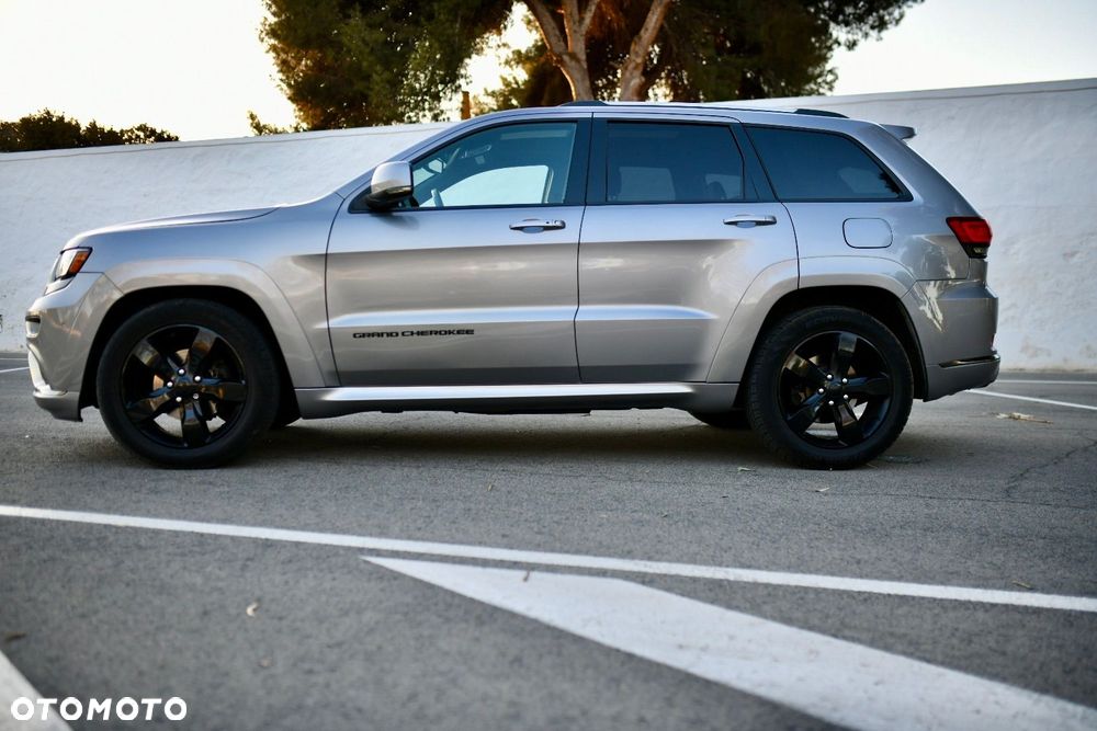 Jeep Grand Cherokee - 20