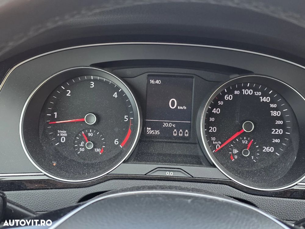 Volkswagen Passat 2.0 TDI Comfortline - 9