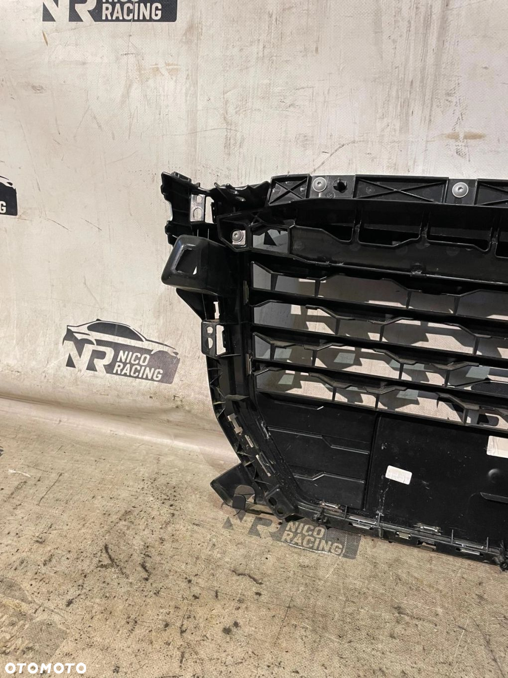 GRILL ATRAPA PRZÓD S-LINE AUDI Q2 81A853037 - 3