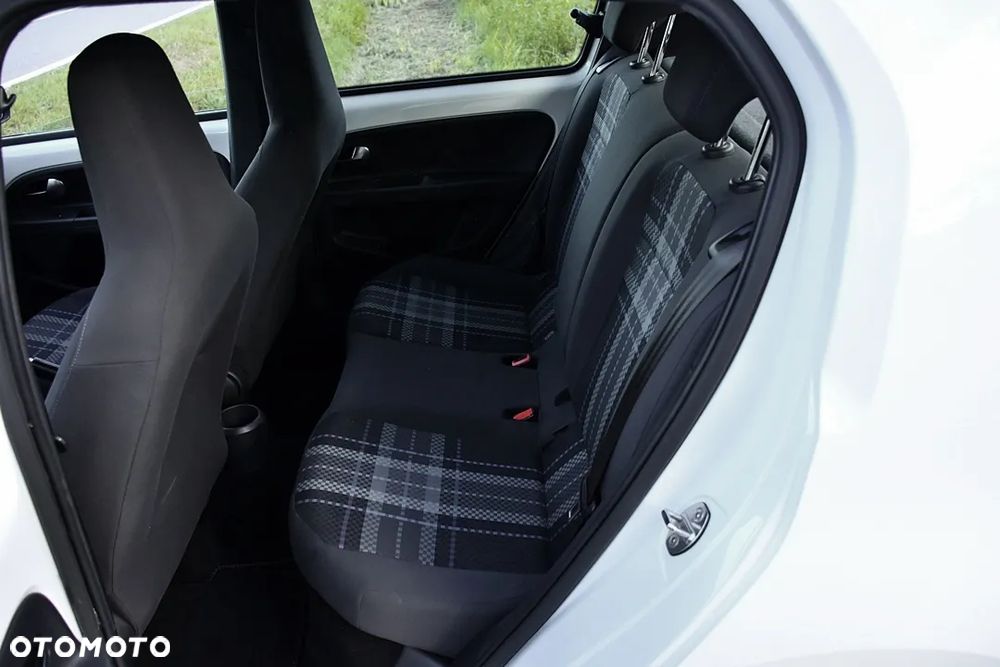 Volkswagen up! 1.0 move - 29