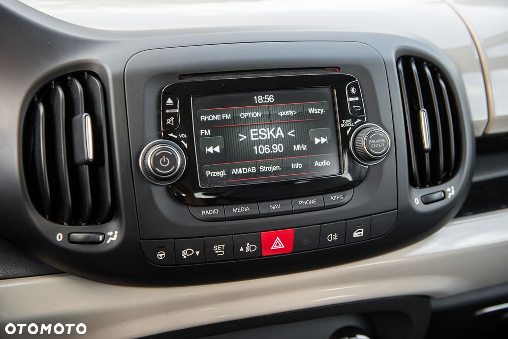 Fiat 500L 1.4 T-Jet 16V Lounge - 25