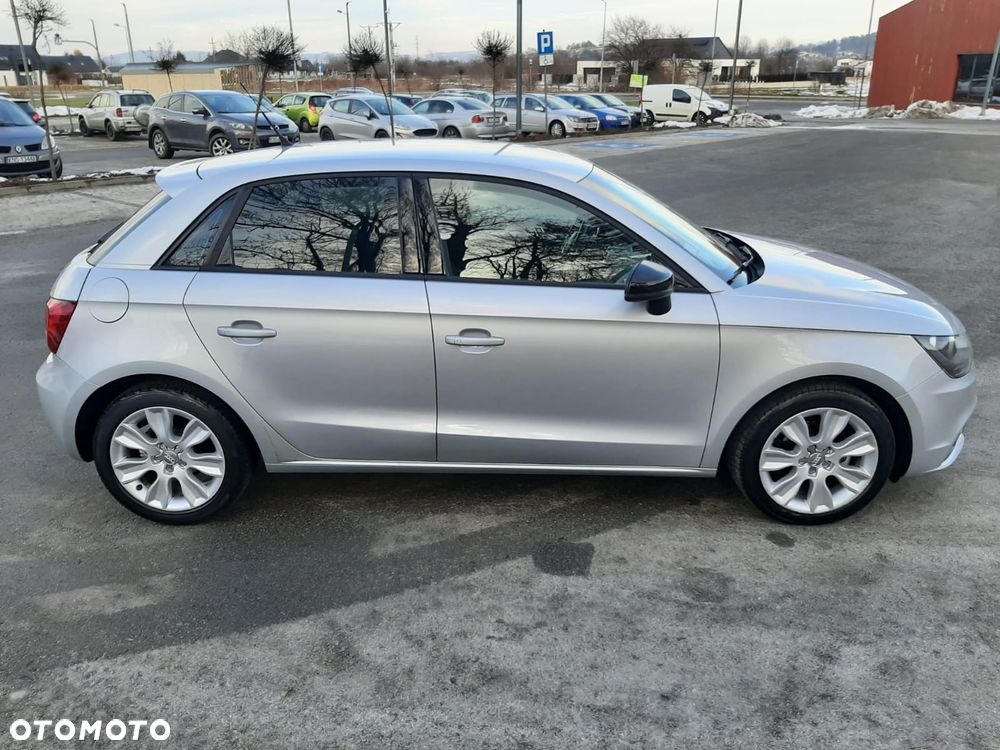 Audi A1 Sportback 1.6 TDI S tronic Ambition - 5