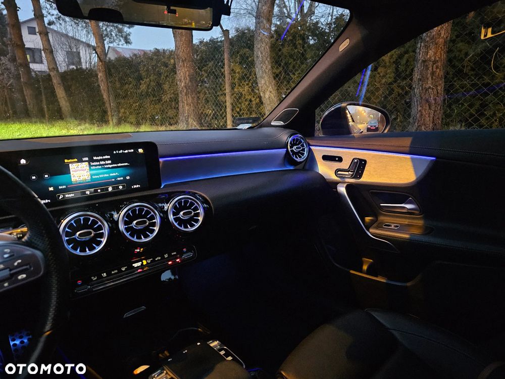 Mercedes-Benz CLA 180 d AMG Line 7G-DCT - 11