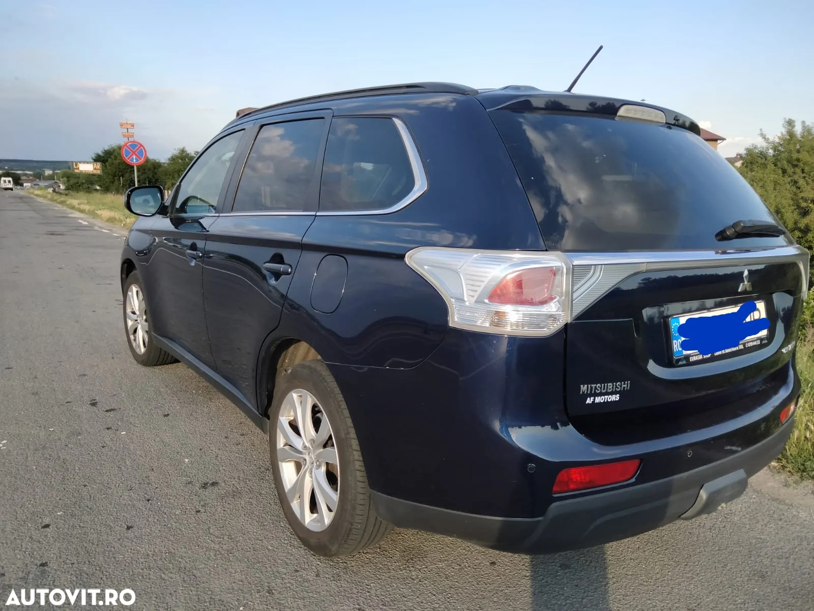Mitsubishi Outlander 2.2 DI-D AWD A/T Instyle S62 - 4