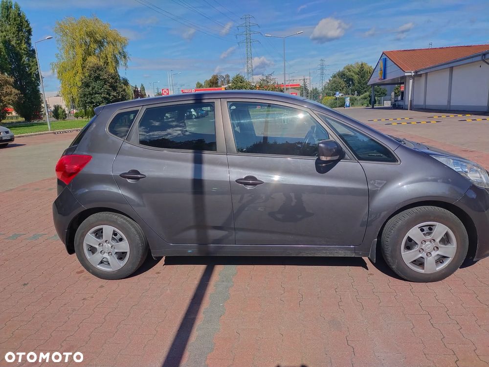 Kia Venga 1.6 Business Line - 12