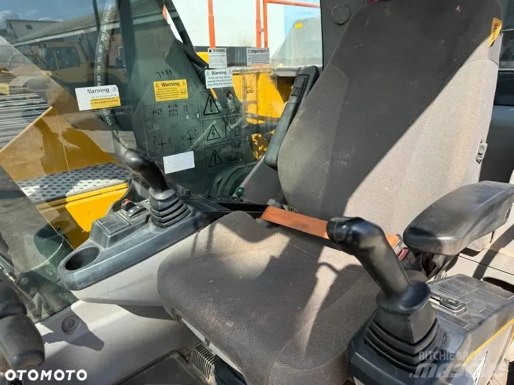Volvo EC 220 El - 7