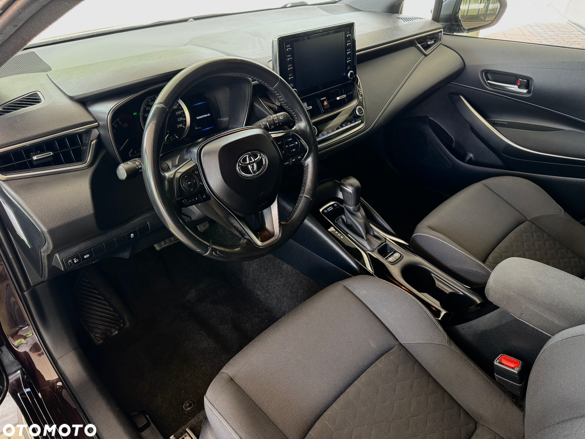 Toyota Corolla 1.8 Hybrid Comfort - 21