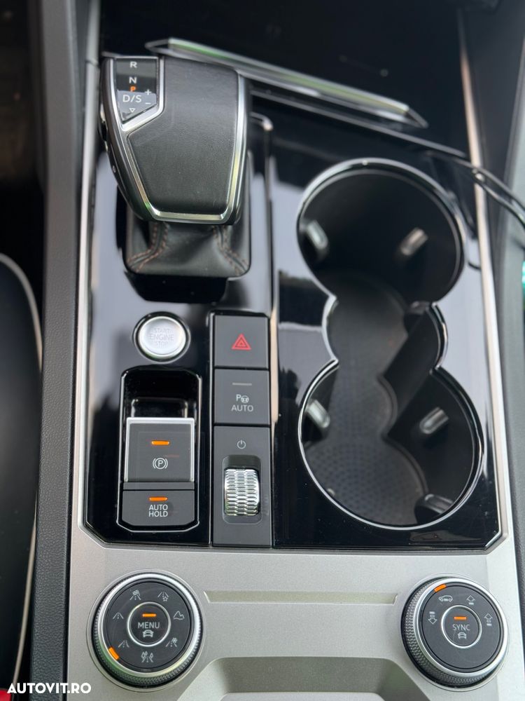 Volkswagen Touareg 3.0 V6 e-Hybrid 4Motion Aut. Elegance - 20