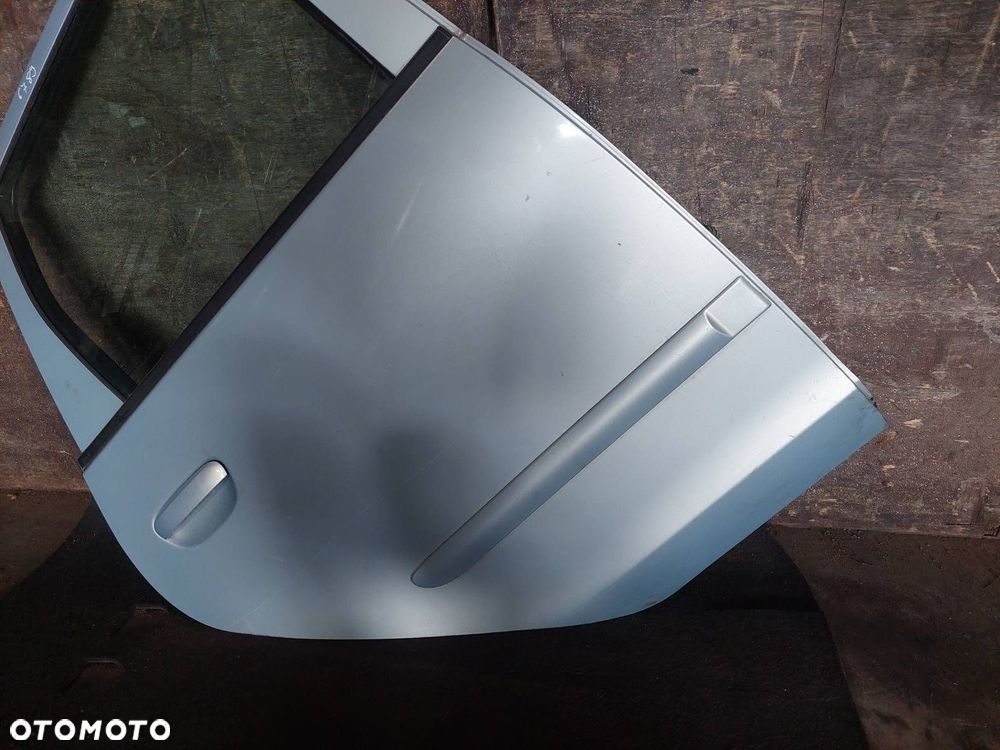 DRZWI KOMPLETNE PRAWY TYŁ MITSUBISHI COLT VI 21H HB 5D - 2