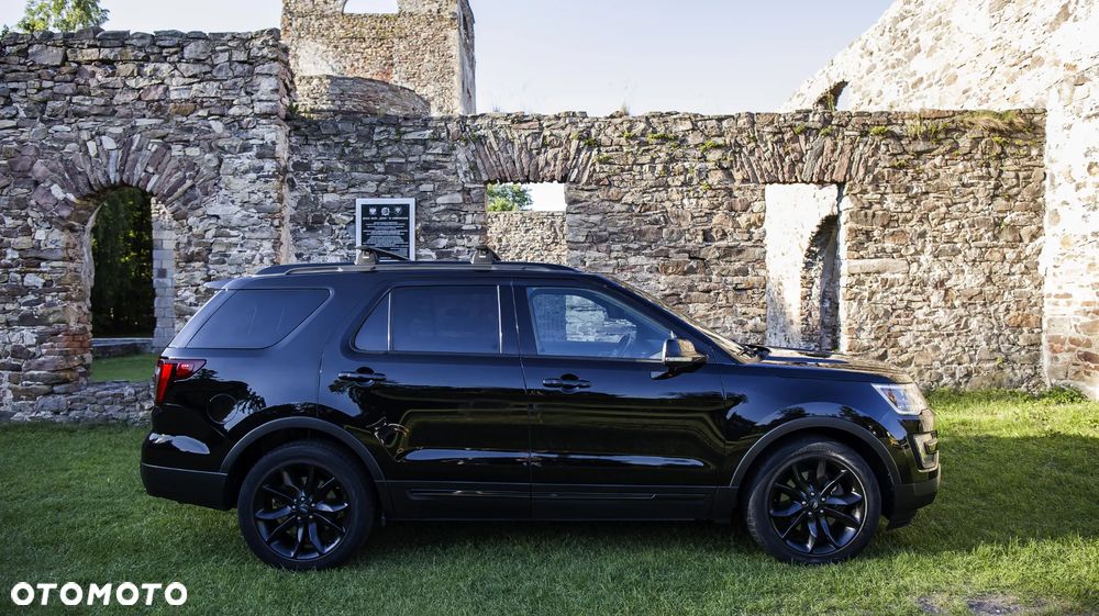 Ford Explorer - 3