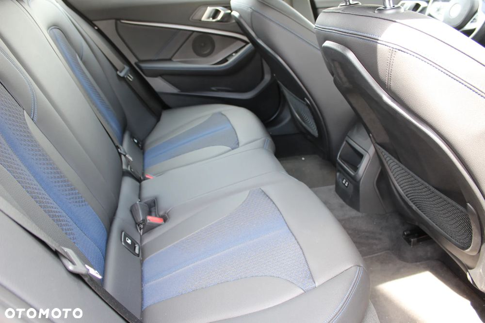 BMW Seria 1 120i M Sport - 10