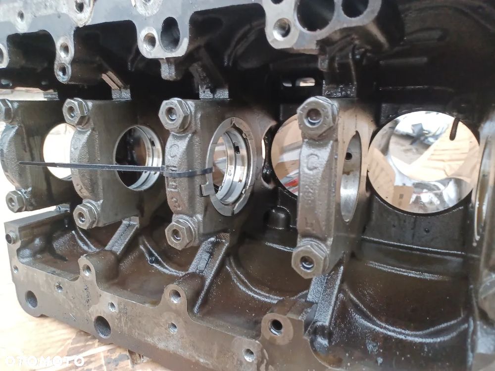 BLOK SILNIKA PANEWKI AUDI 2.0 CAH CAG - 3