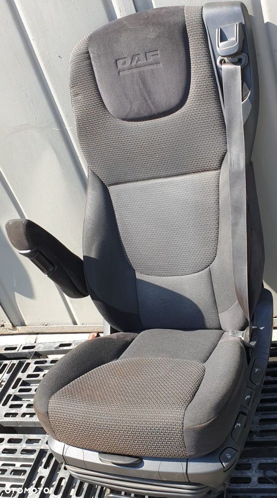 FOTEL SIEDZENIE LEWE KIEROWCY DAF XF - 1