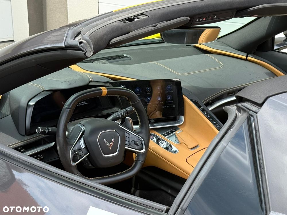 Chevrolet Corvette - 16