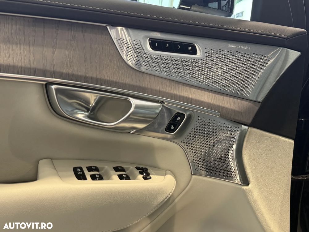 Volvo XC 90 T8 AWD PHEV Ultra Bright - 11