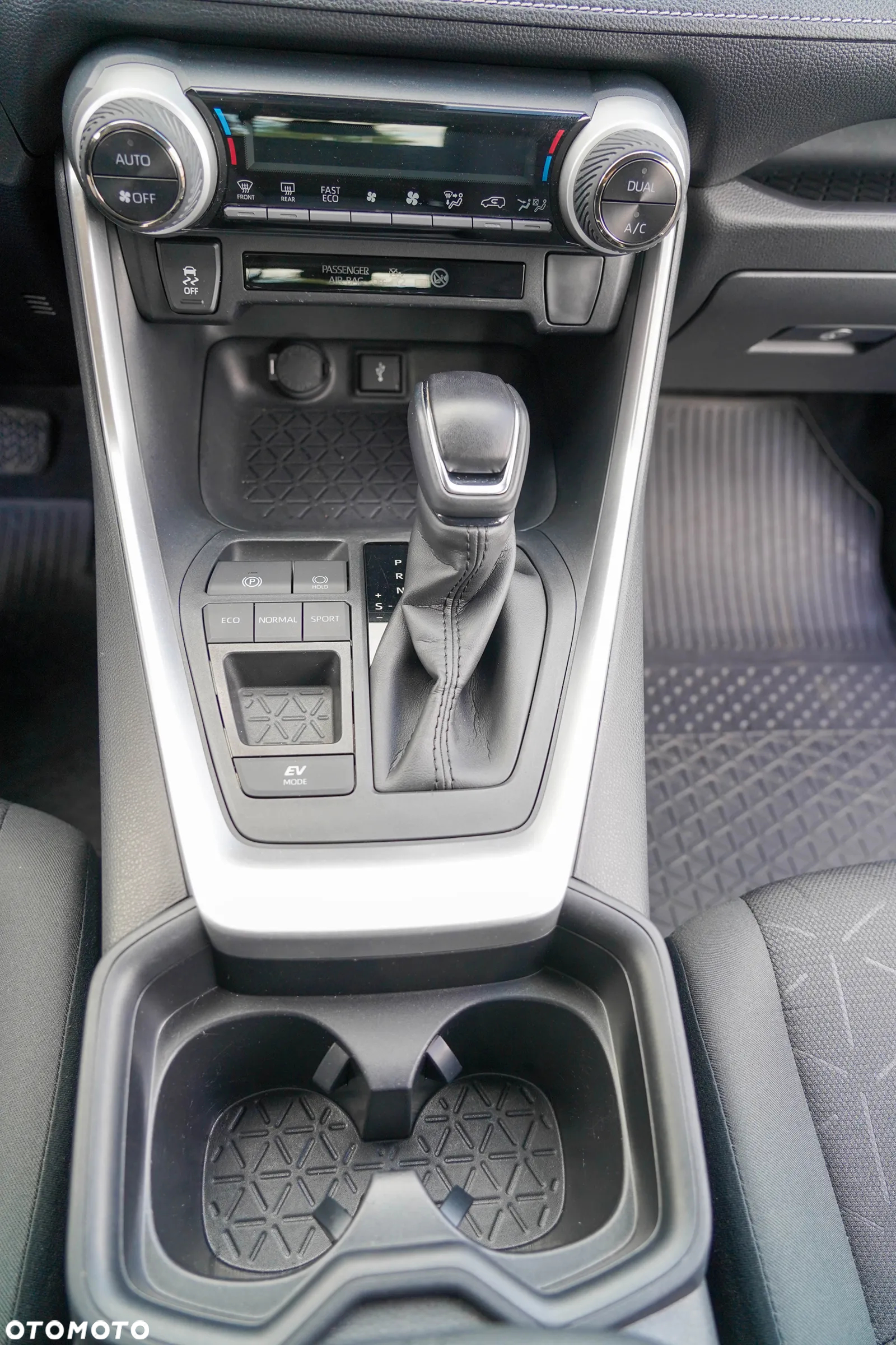 Toyota RAV4 2.5 Hybrid Active 4x2 - 17