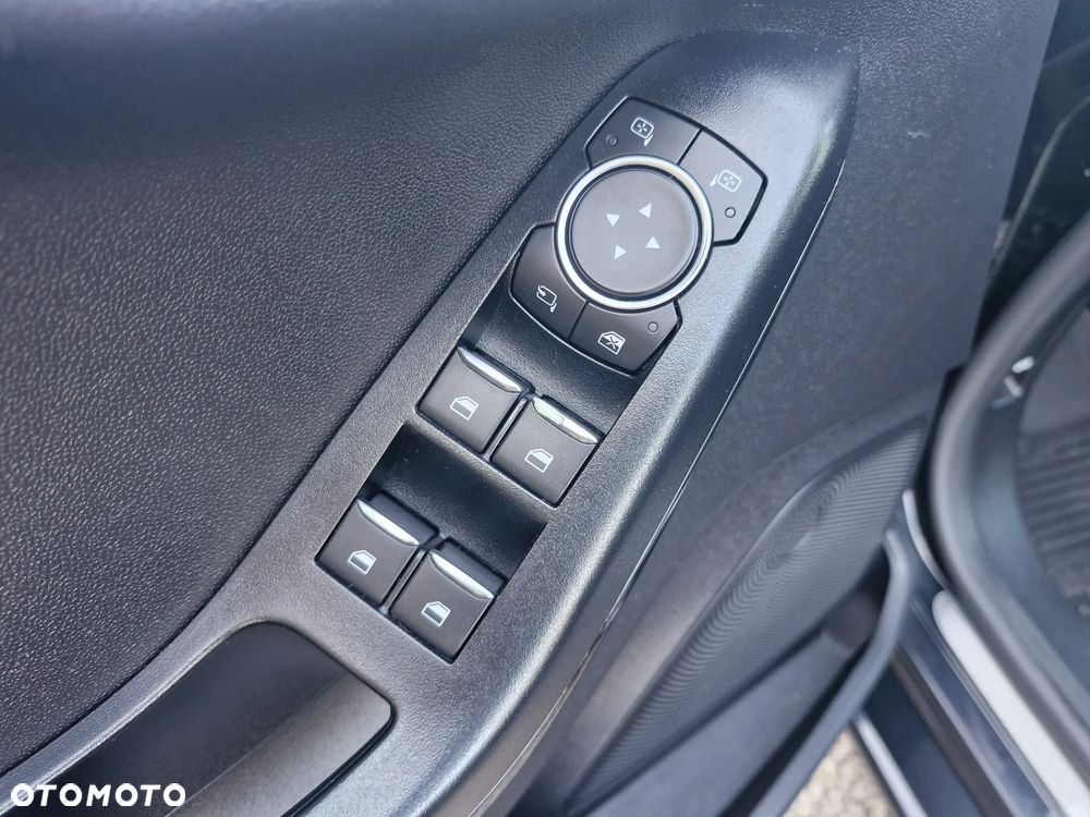 Ford Fiesta 1.0 EcoBoost STart-Stop Titanium - 24