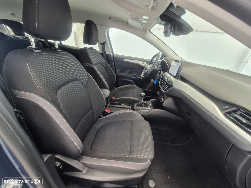 Ford Focus SW 1.0 EcoBoost Business - 24