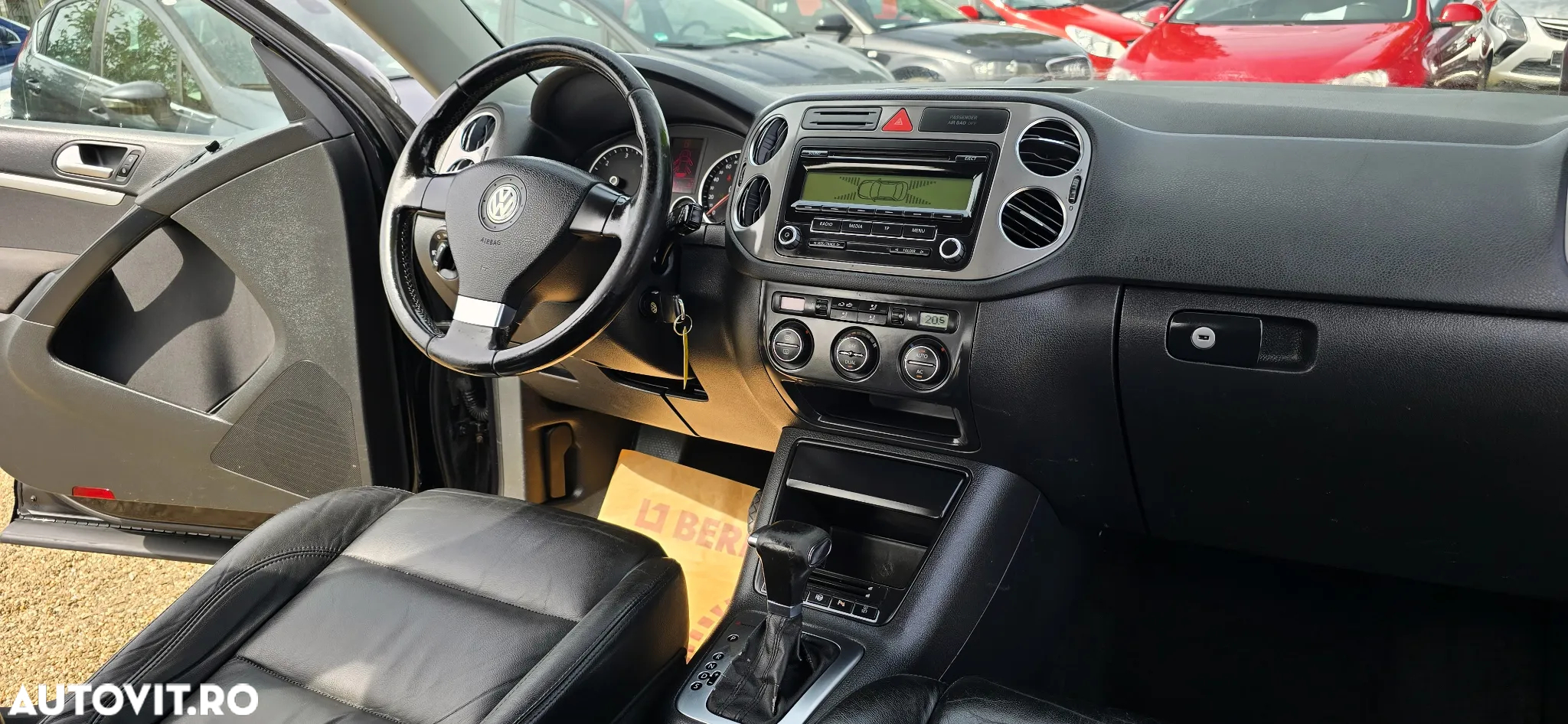 Volkswagen Tiguan 2.0 TDI 4Motion DSG Sport & Style - 27