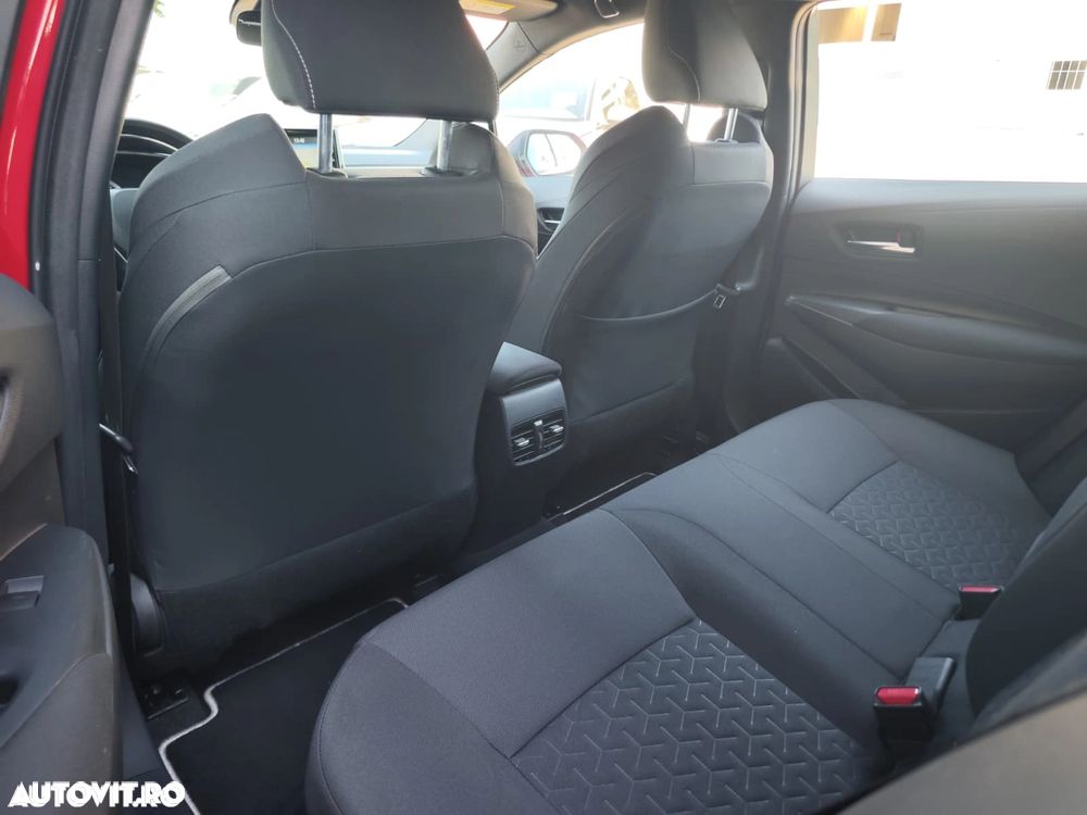 Toyota Corolla 1.8 Business Edition - 18