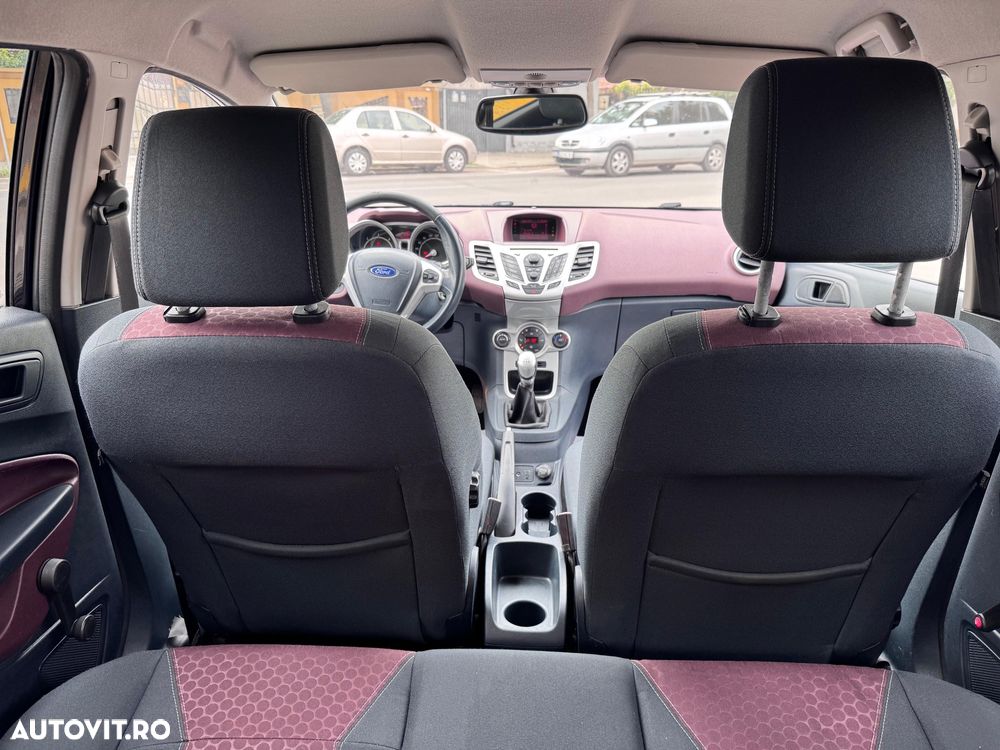 Ford Fiesta 1.6 TDCI Ambiente - 14
