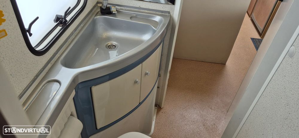 Burstner A535-2 CITROEN JUMPER 2.8 HDI  - BURSTNER - 4 LUGARES - 4 DORMIDAS - 46