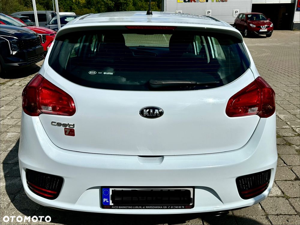 Kia Ceed - 4