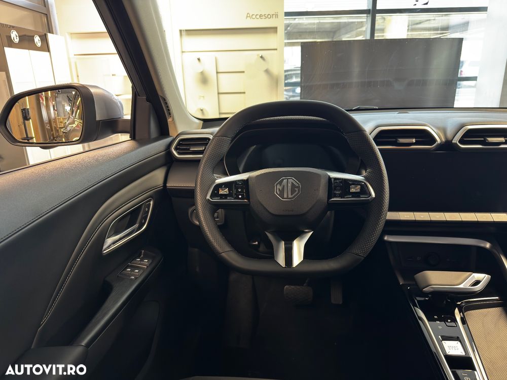 MG ZS HEV 1.5 GSI AT Exclusive - 10