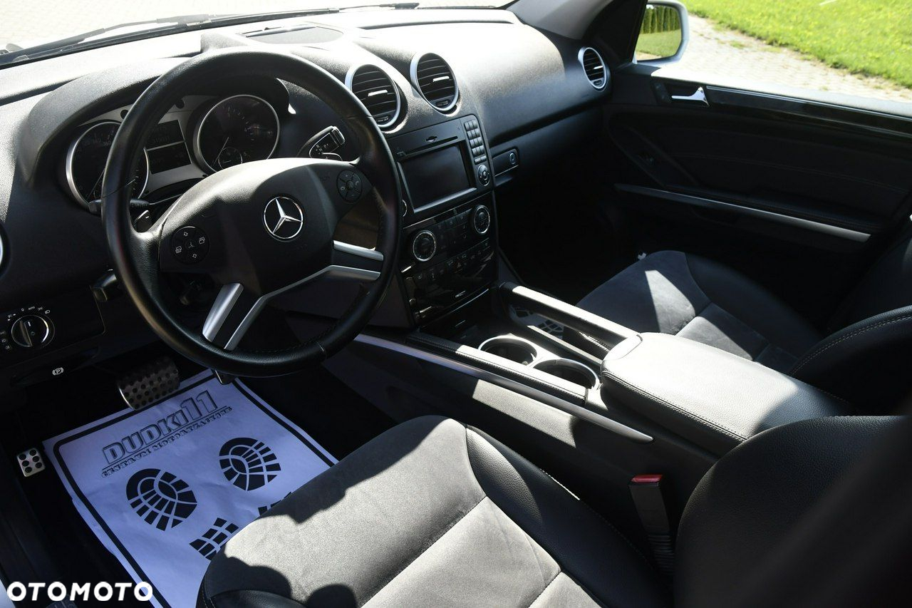 Mercedes-Benz ML - 32