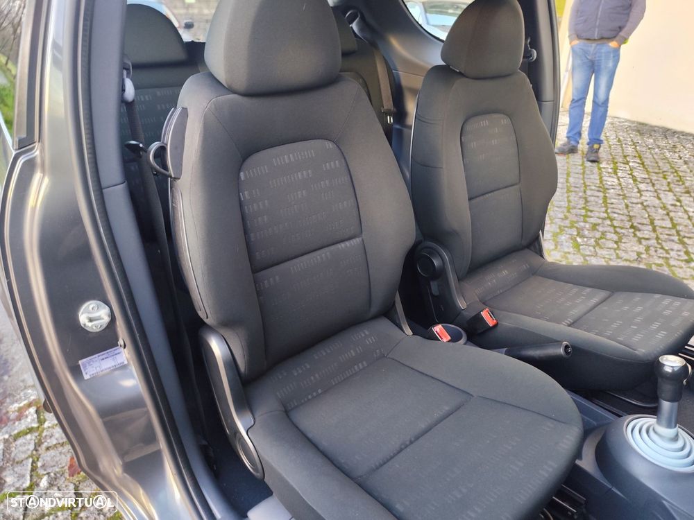 Mitsubishi Colt 1.1 Inform RCD/AC - 18