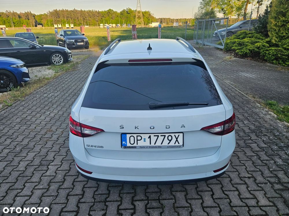 Skoda Superb 2.0 TDI DSG Ambition - 7