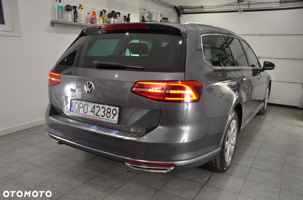 Volkswagen Passat 2.0 TDI (BlueMotion Technology) DSG Highline - 4