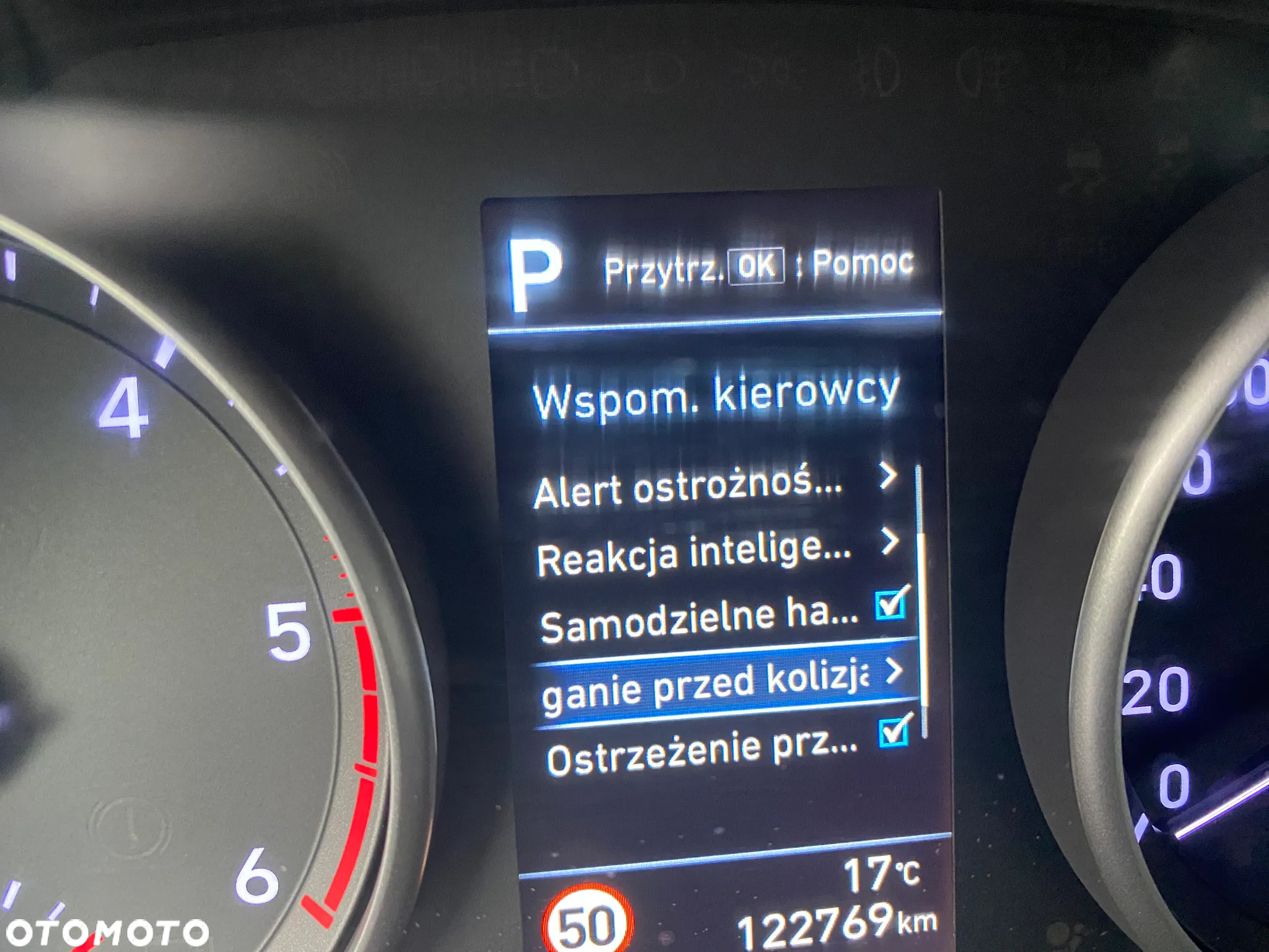 Hyundai i30 1.6 D Premium DCT - 37