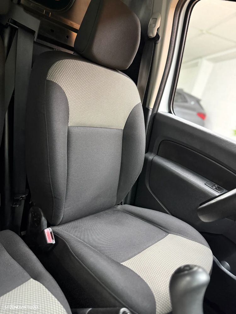 Renault KANGOO MAXI 1.5 DCI - 3 LUGARES - 21