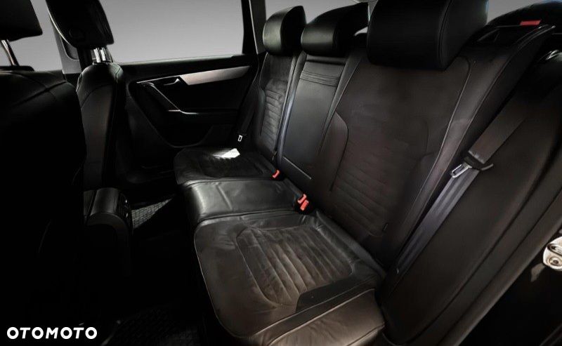 Volkswagen Passat 1.6 TDI DPF BlueMot Comfortline - 6