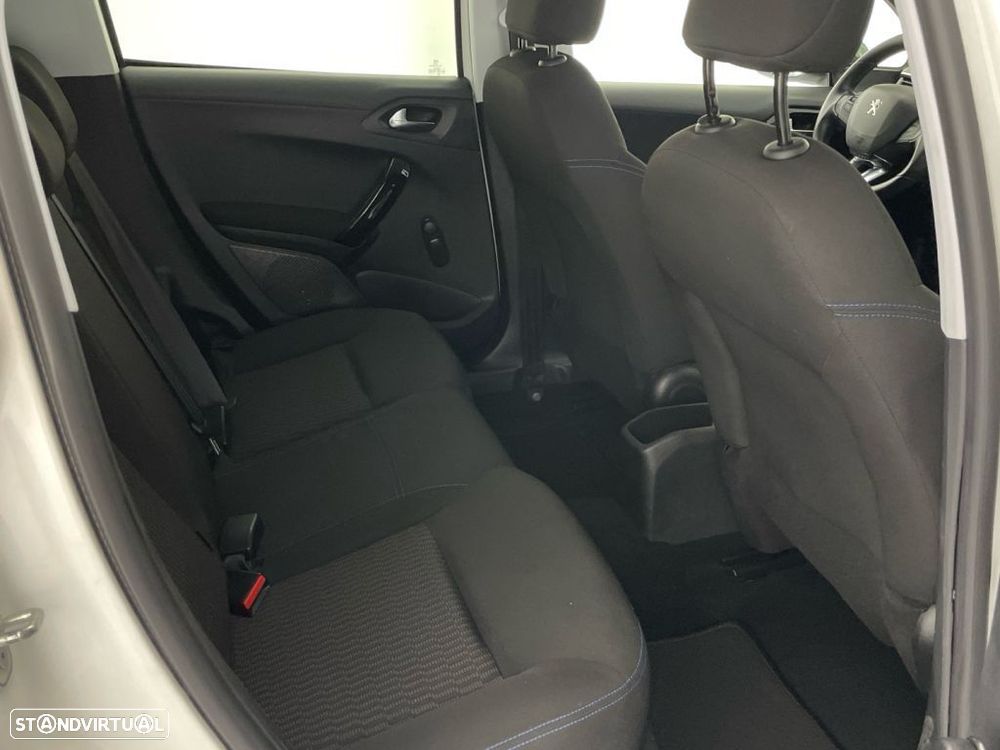 Peugeot 208 1.6 BlueHDi Allure - 23