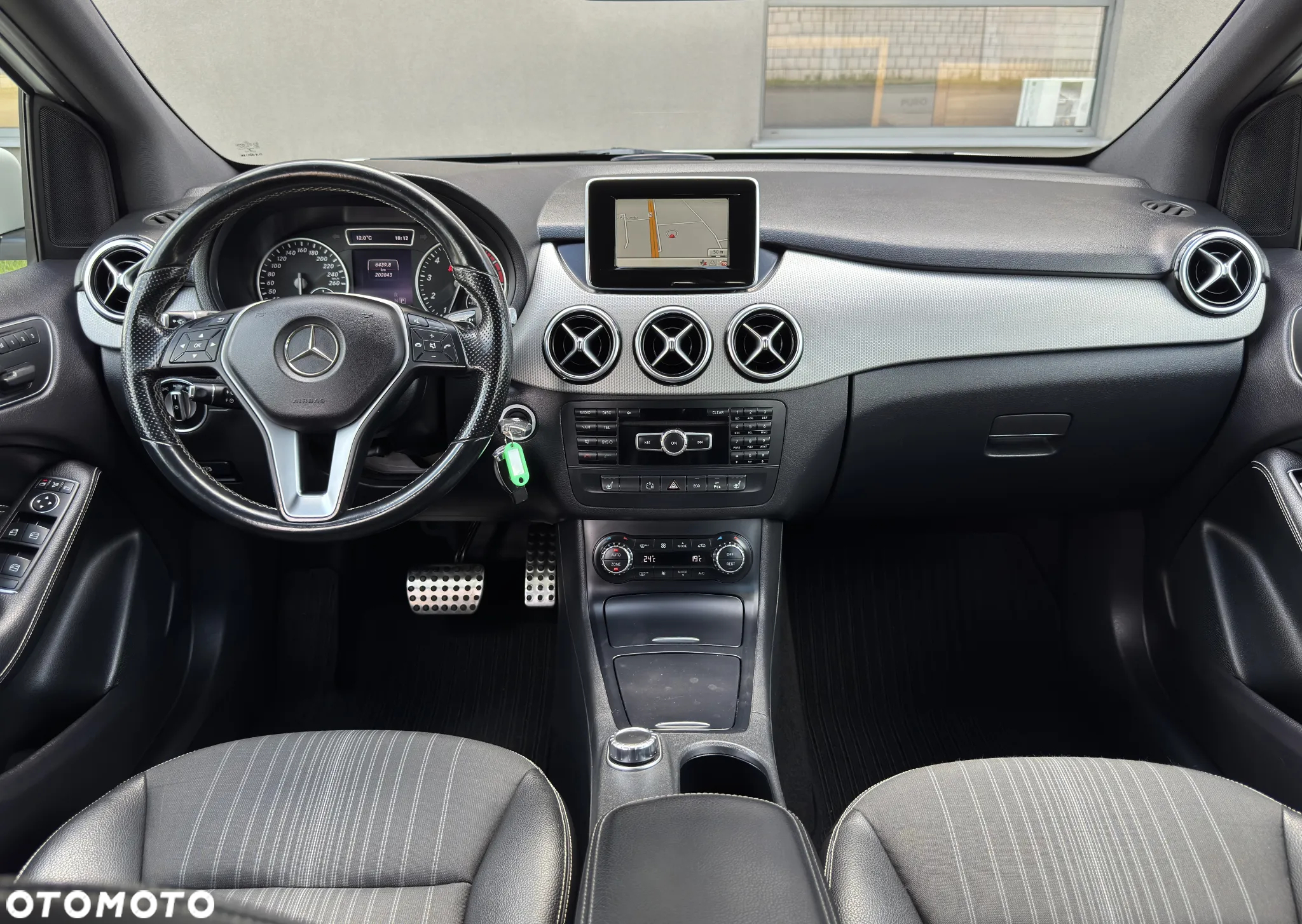 Mercedes-Benz Klasa B 220 4Matic 7G-DCT - 30