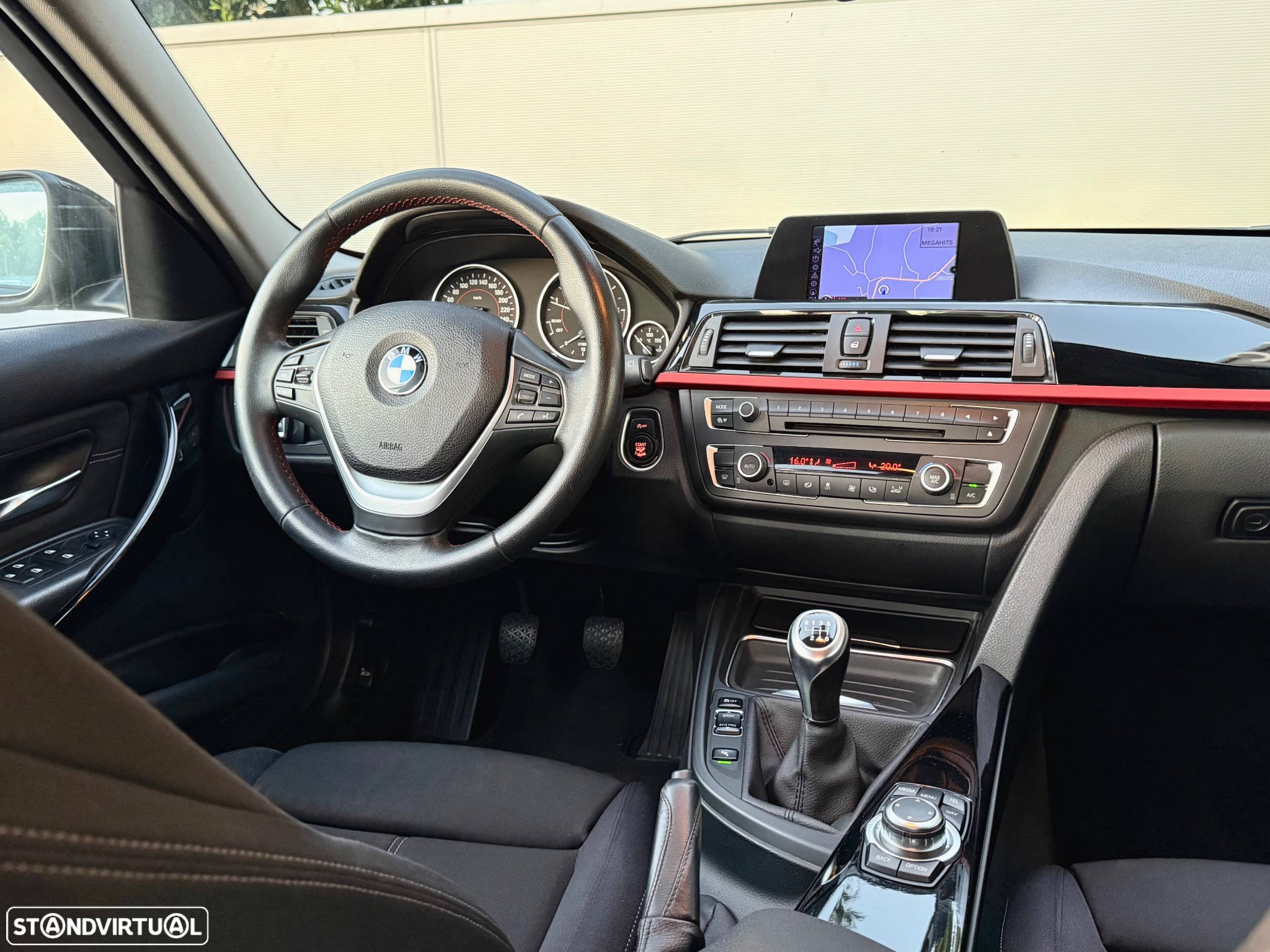 BMW 320 d EfficientDynamics Line Sport - 8