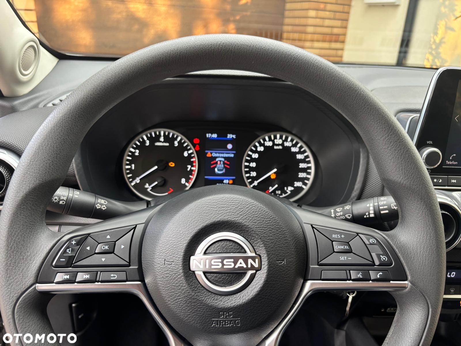 Nissan Juke 1.0 DIG-T N-Connecta - 9