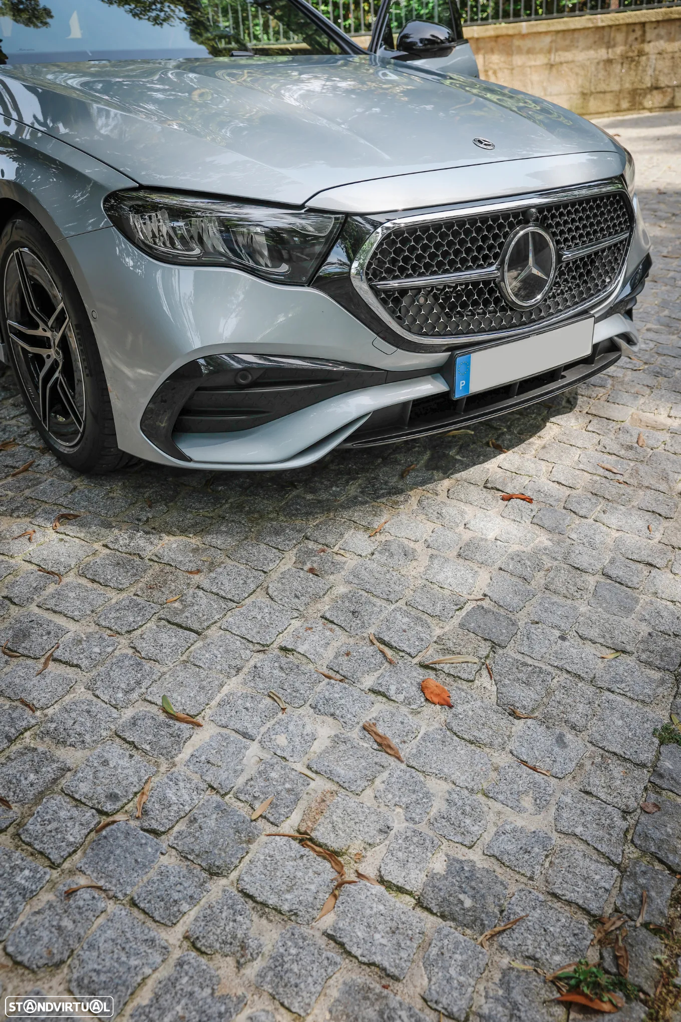 Mercedes-Benz E 300 e AMG Line - 32