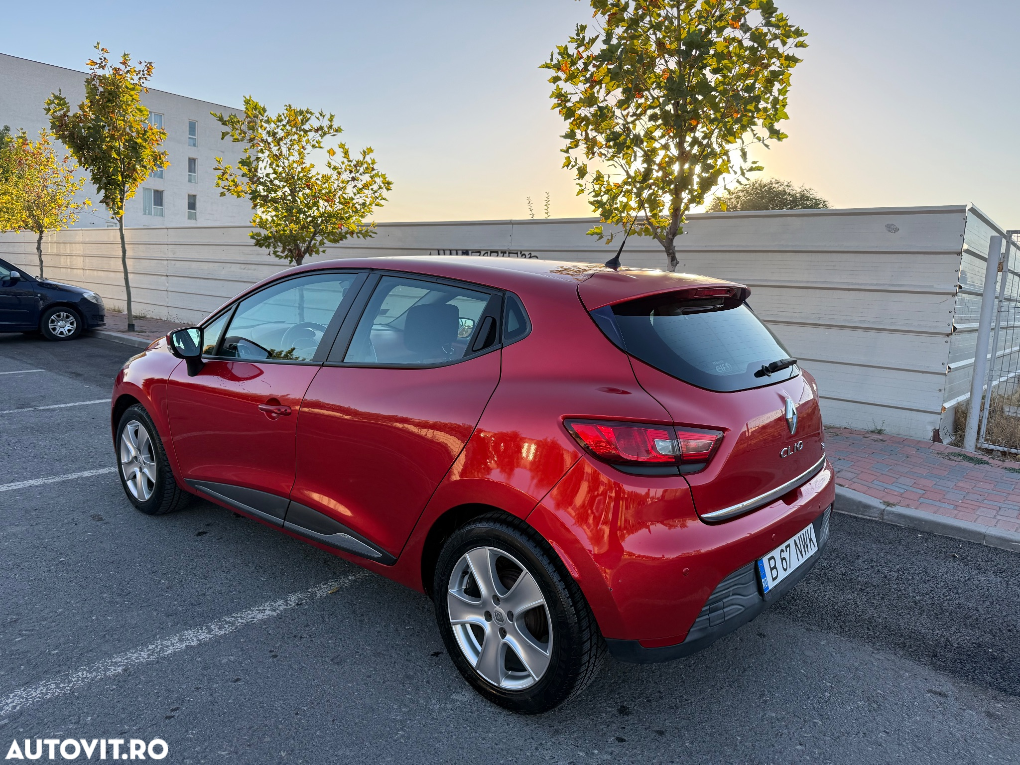 Renault Clio IV 0.9 TCe Authentique - 4