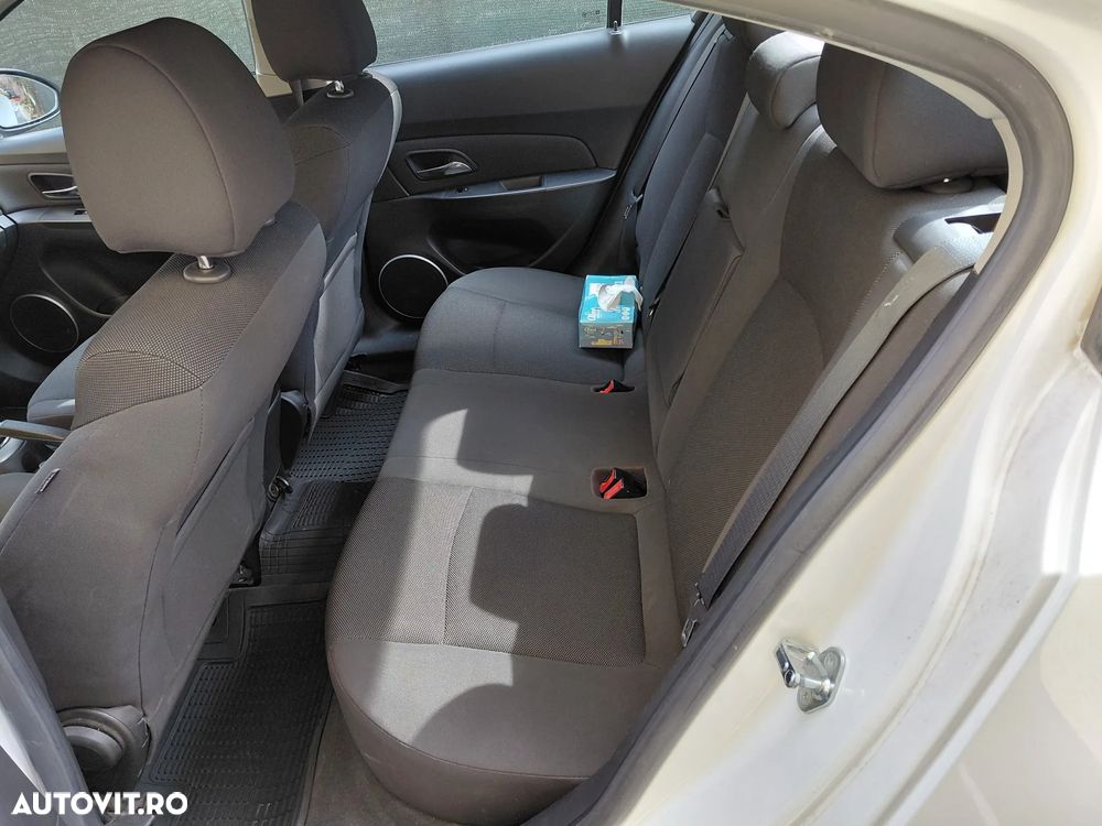 Chevrolet Cruze 1.8 Ecotec LT+ - 4
