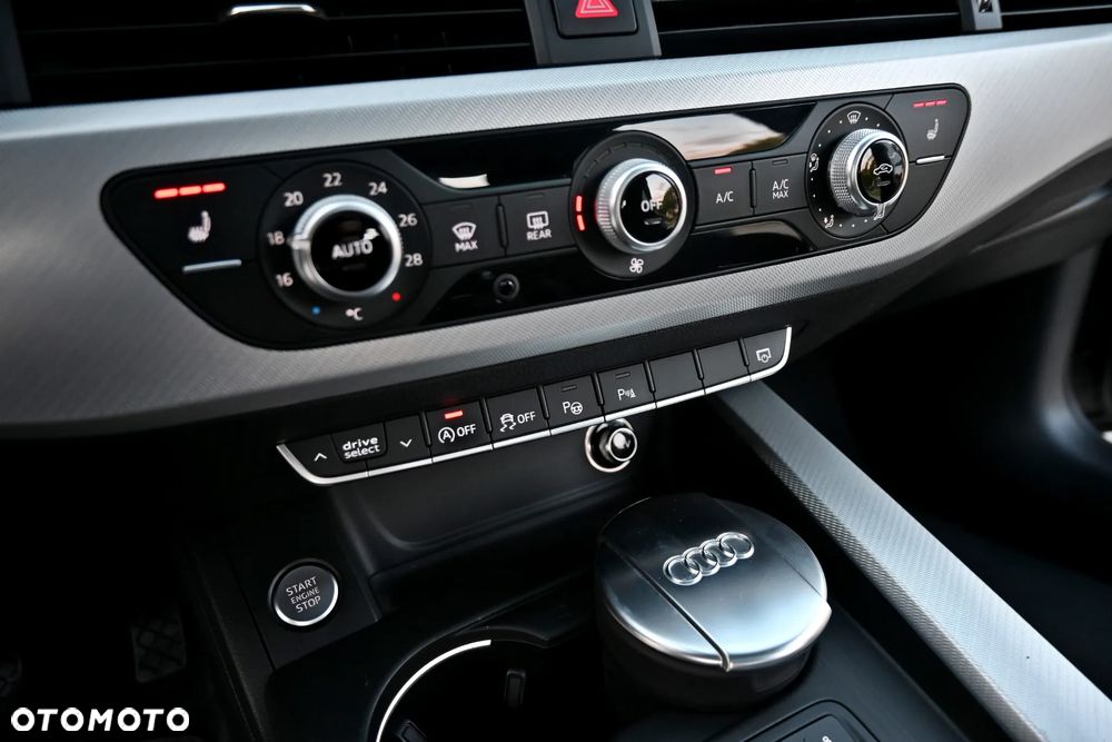 Audi A4 Avant 2.0 TDI S tronic quattro design - 32