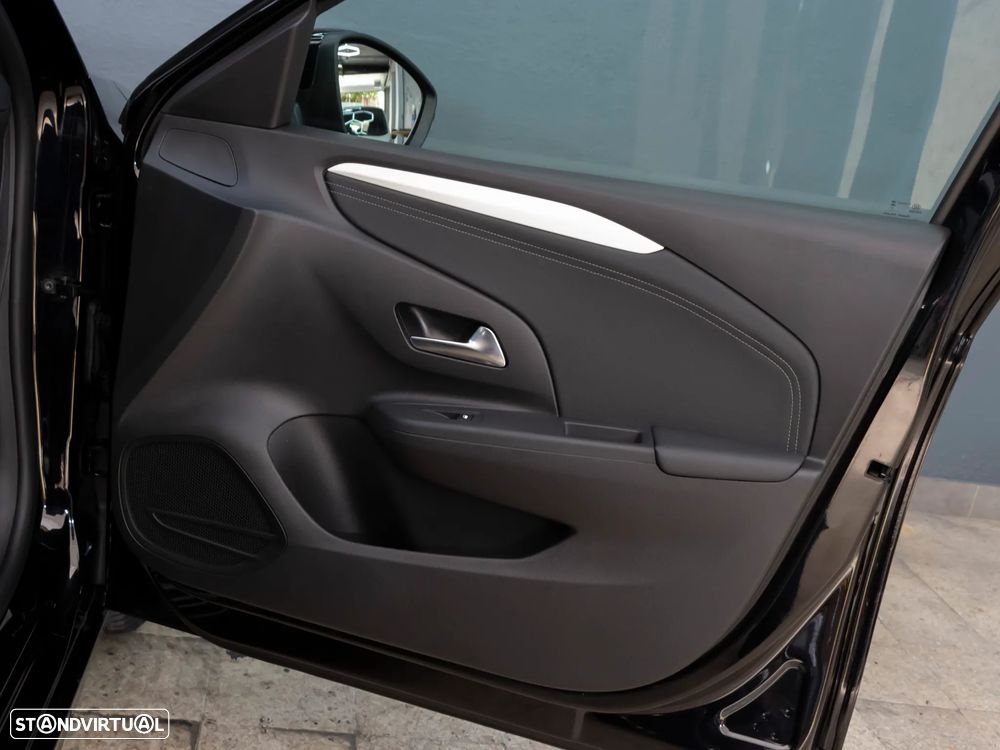 Opel Corsa 1.2 T Hybrid EdCT - 12