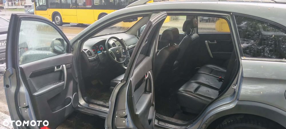 Chevrolet Captiva 2.2 D LTZ - 8