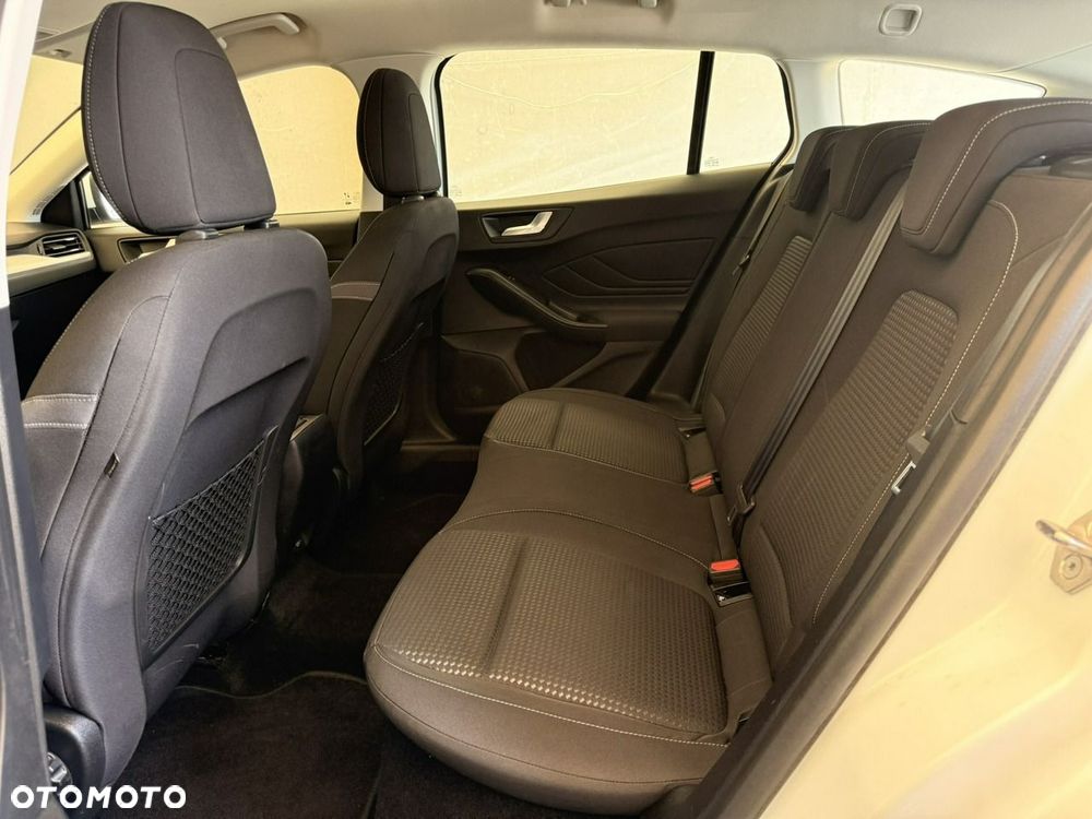 Ford Focus 1.5 EcoBlue Start-Stopp-System COOL&CONNECT - 13