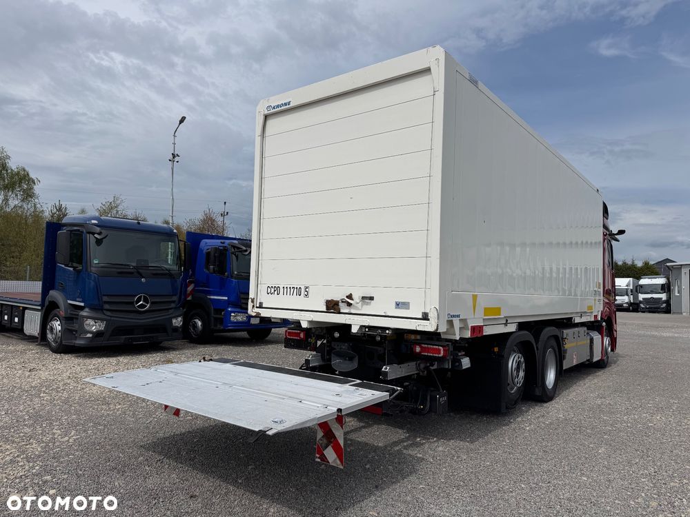 Mercedes-Benz Actros - 9